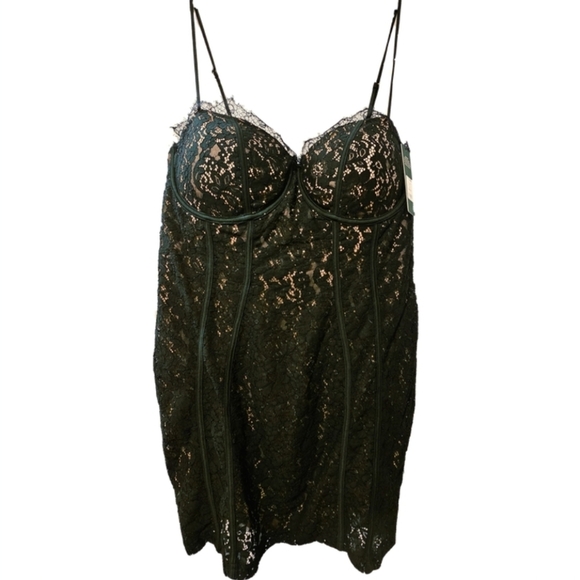 ❌️❌️ SOLD ❌️❌️ sexy lace mini dress size 3XL stretchy bodycon - Picture 3 of 9